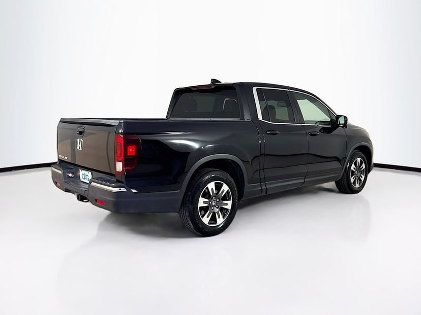 2018 Honda Ridgeline - Image 7