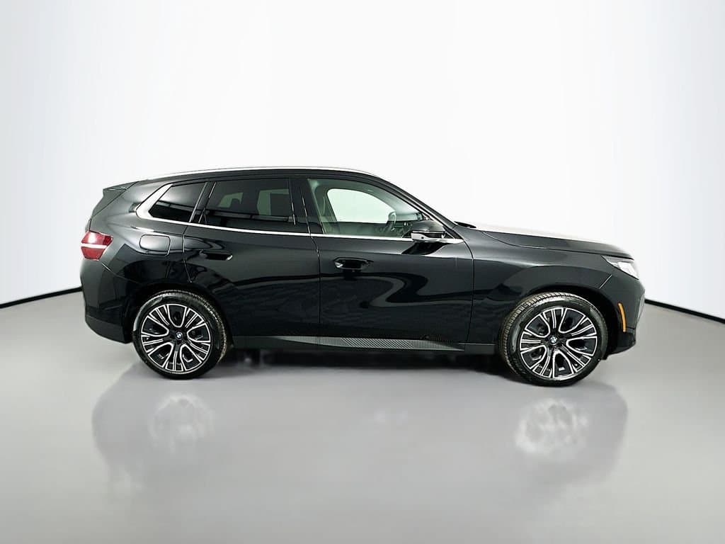 2025 BMW X3 - Image 4