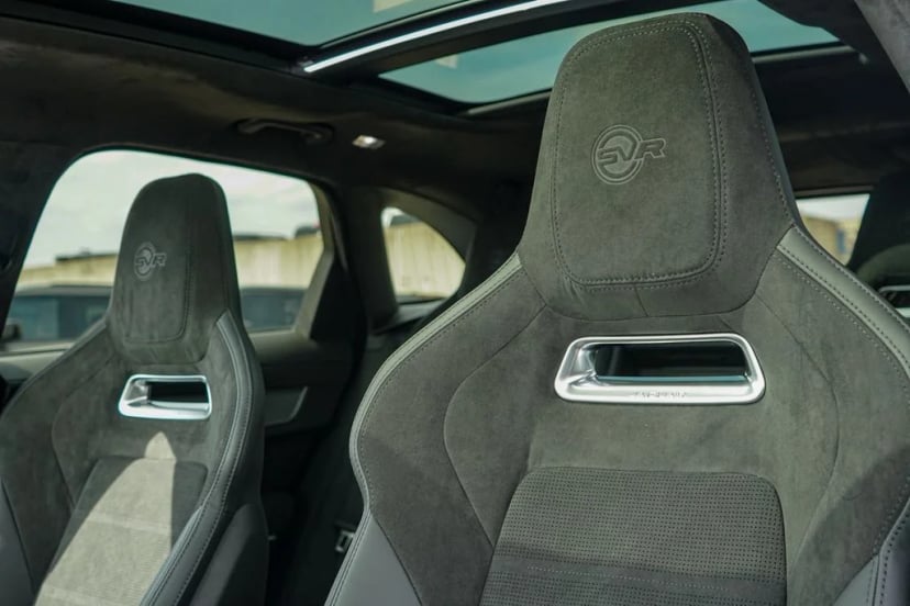2026 Jaguar F-PACE SVR FINAL EDITION - Image 15