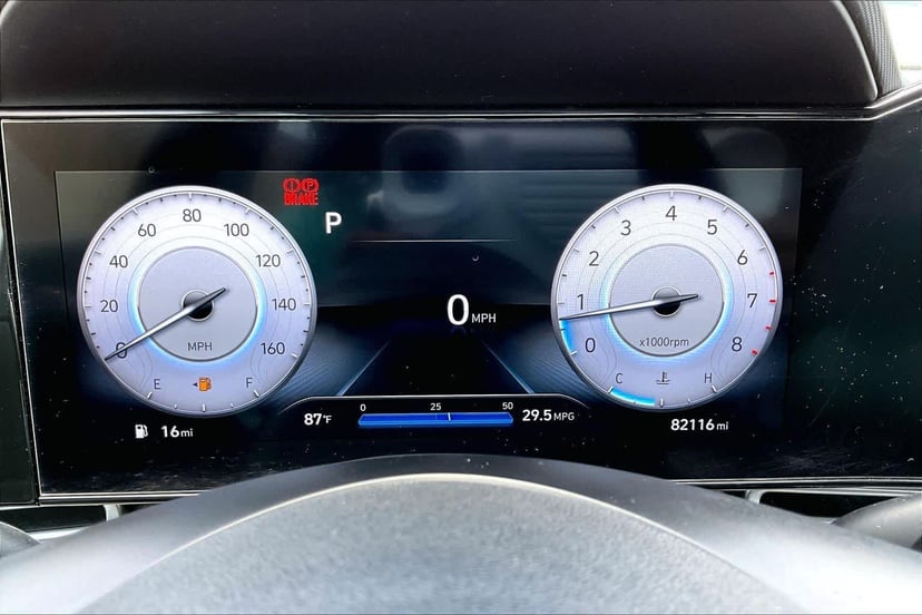 2022 Hyundai Elantra - Image 26