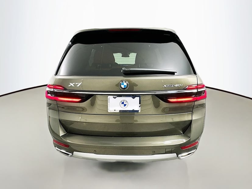 2026 BMW X7 - Image 6