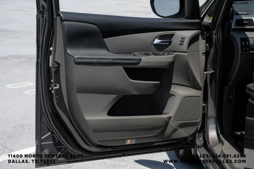 2017 Honda Odyssey - Image 41