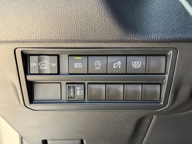 2025 Toyota Tundra - Image 20