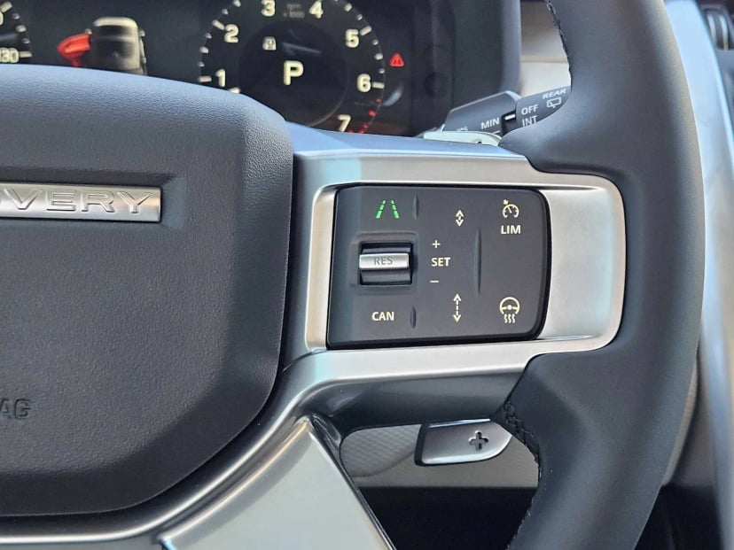 2026 LAND ROVER Discovery - Image 30