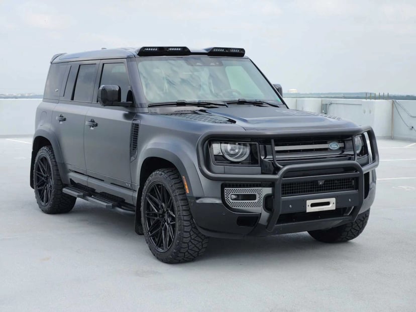 2023 Land Rover Defender - Image 3