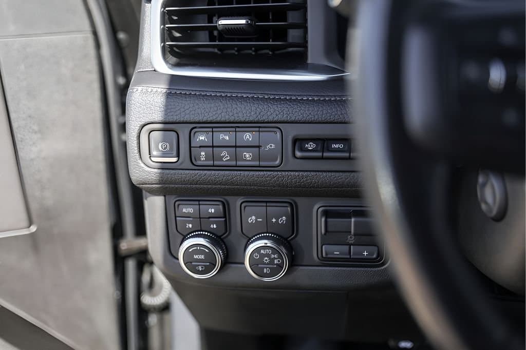 2022 GMC Yukon XL - Image 18