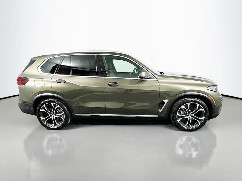 2026 BMW X5 - Image 4