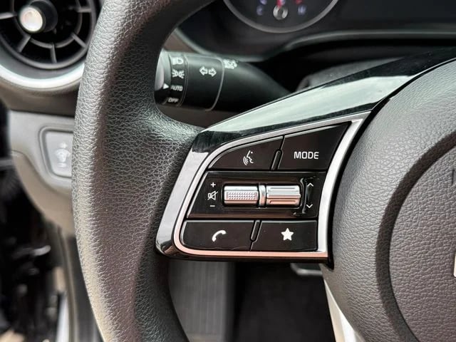 2023 Kia Forte - Image 16