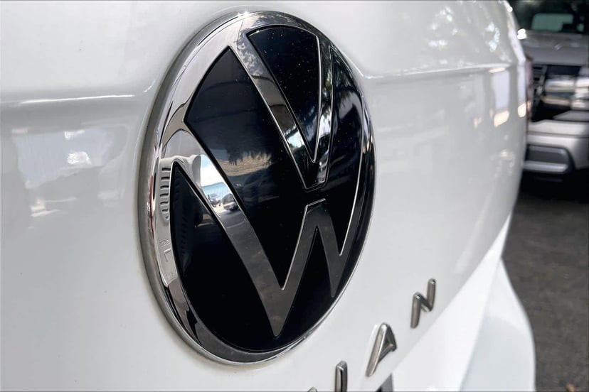 2022 Volkswagen Tiguan - Image 31