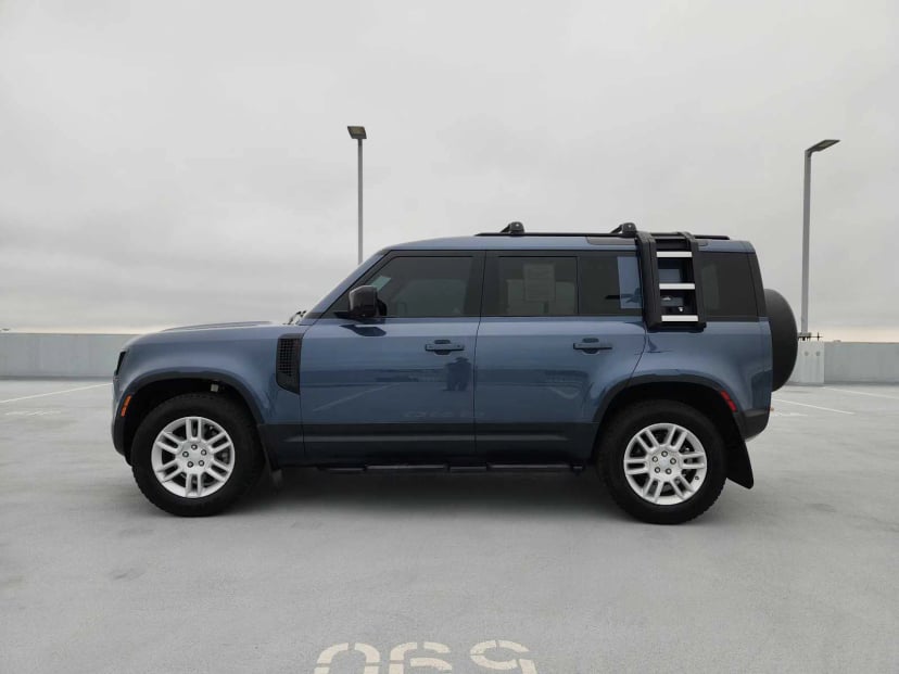 2024 Land Rover Defender - Image 4