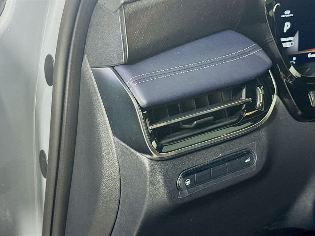 2026 INFINITI QX60 - Image 11