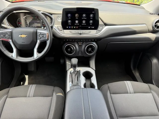 2025 Chevrolet Blazer - Image 21