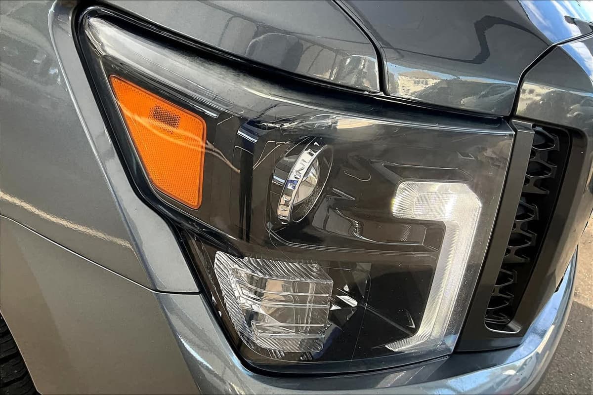 2019 Nissan Titan - Image 26