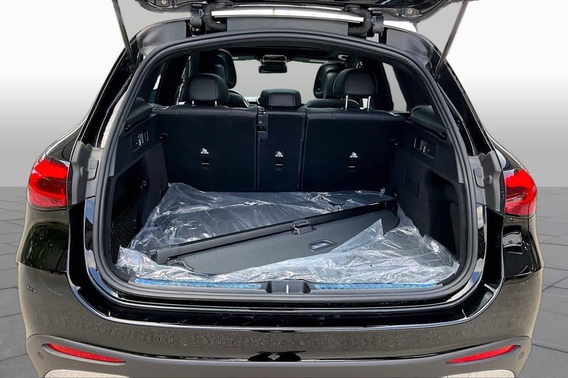 2026 Mercedes-Benz GLC 300 - Image 37