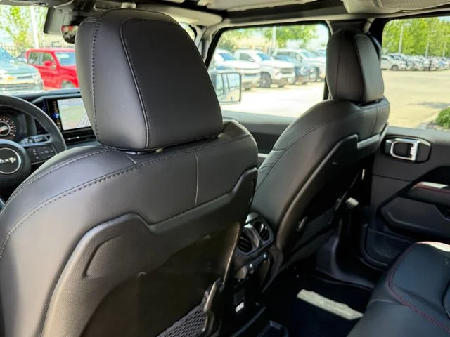 2025 Jeep Wrangler - Image 26