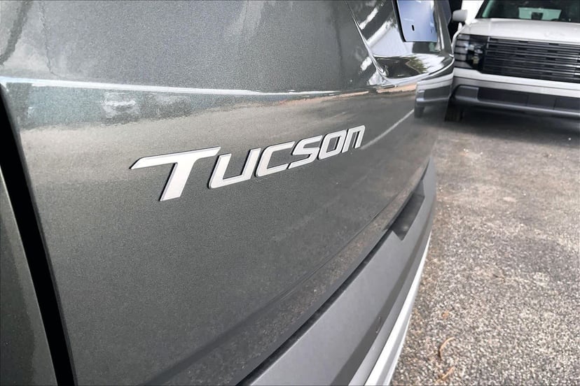 2025 Hyundai Tucson Hybrid - Image 10