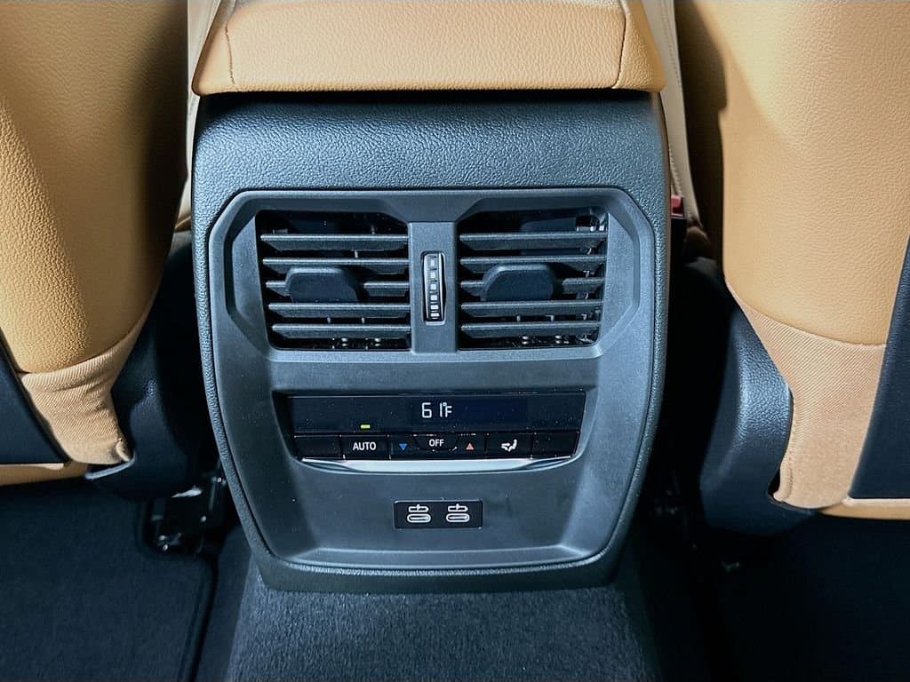 2026 BMW 3 Series - Image 18