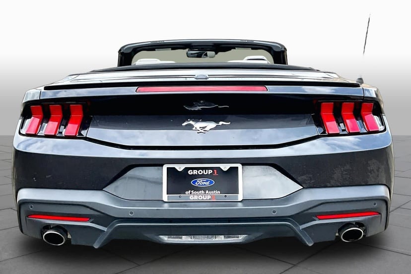 2024 Ford Mustang - Image 5