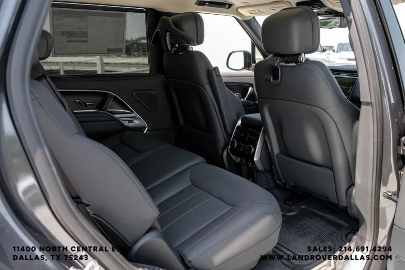 2026 Land Rover Range Rover - Image 38
