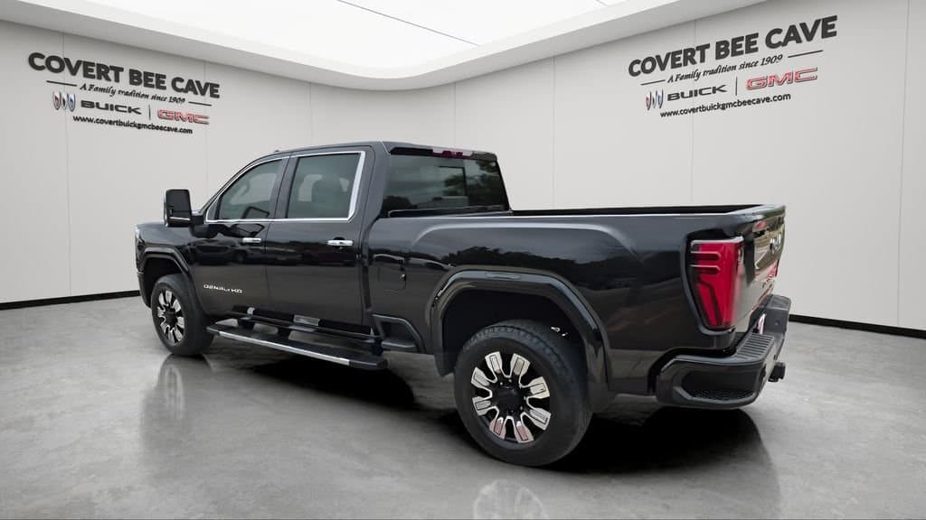 2024 GMC Sierra 2500HD - Image 7