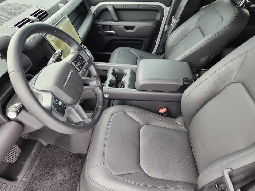 2026 LAND ROVER Defender 130 - Image 10