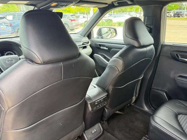 2025 Toyota Highlander - Image 48