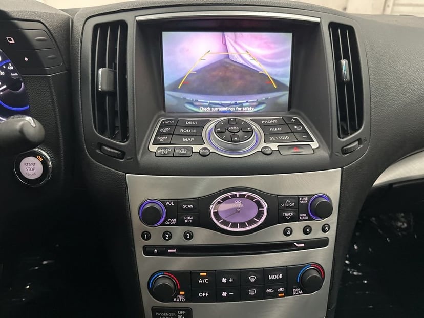 2012 INFINITI G37 - Image 13