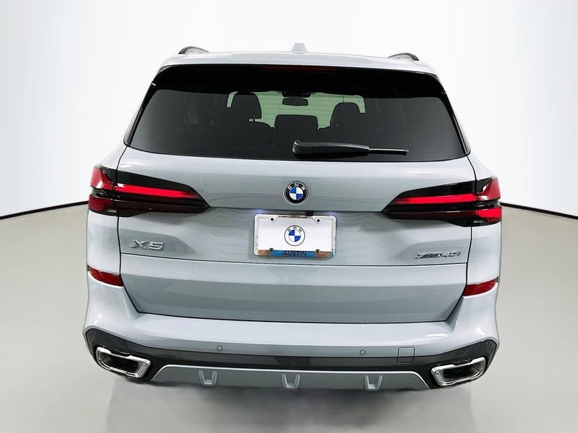 2026 BMW X5 - Image 6