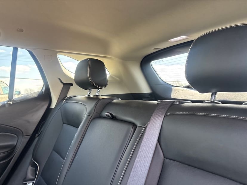 2021 GMC Terrain - Image 24
