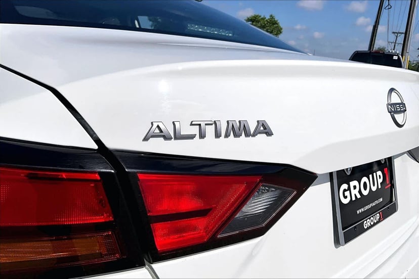 2025 Nissan Altima - Image 10