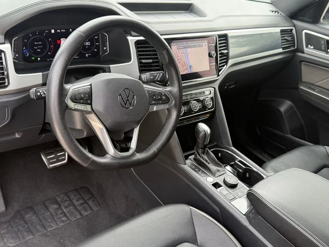 2022 Volkswagen Atlas Cross Sport - Image 9