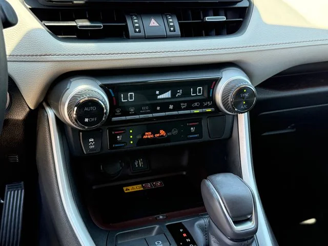 2023 Toyota RAV4 Hybrid - Image 19
