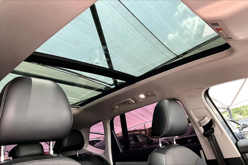 2022 Volkswagen Taos - Image 14