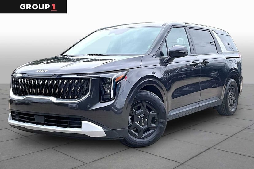 2025 Kia Carnival - Image 1