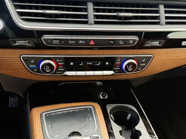 2017 Audi Q7 - Image 19