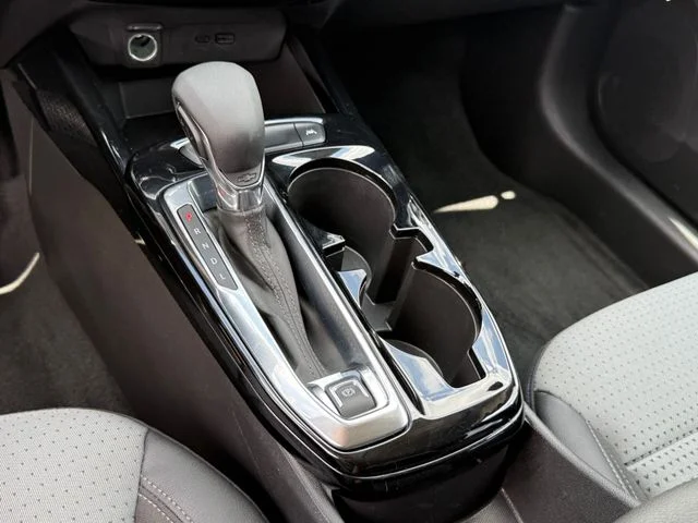 2025 Chevrolet Trax - Image 16