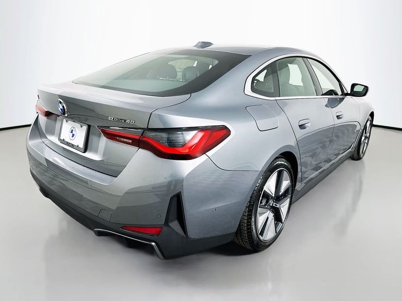 2026 BMW i4 - Image 5