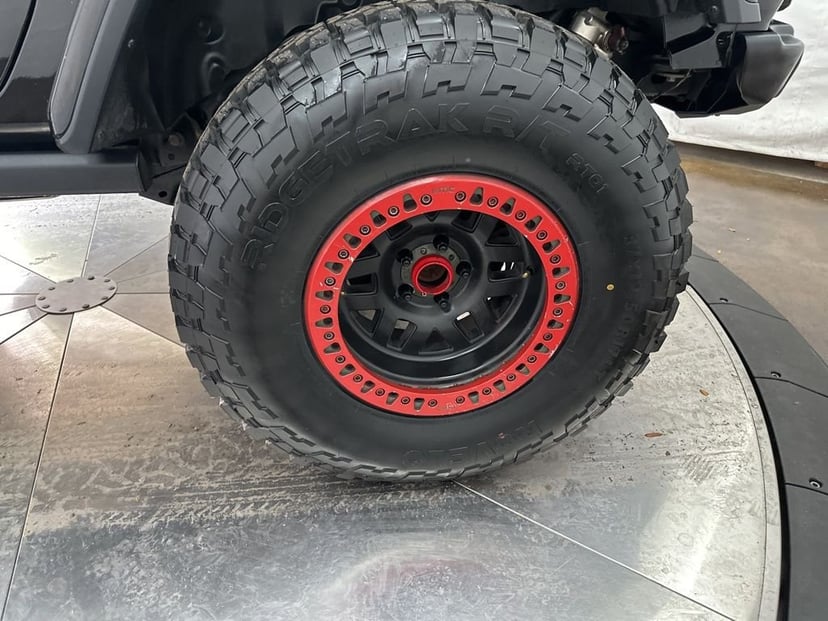 2019 Jeep Wrangler - Image 28
