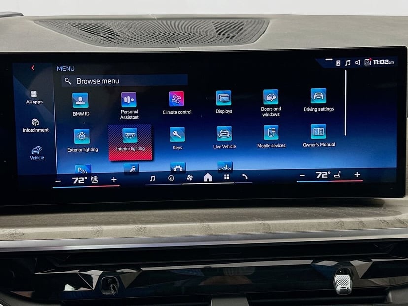 2025 BMW X7 - Image 15