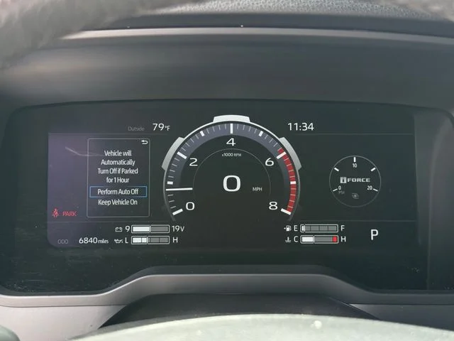 2025 Toyota Tundra - Image 15