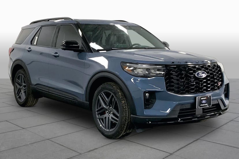 2026 Ford Explorer - Image 2