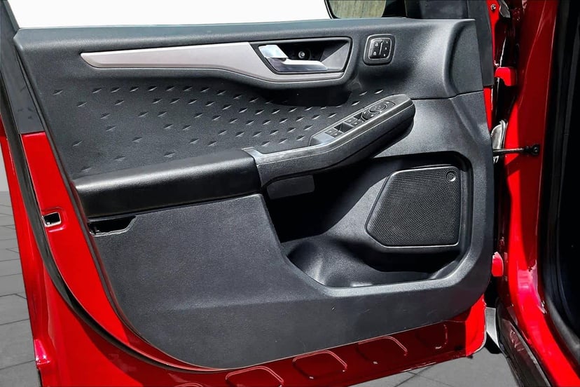 2020 Ford Escape - Image 23