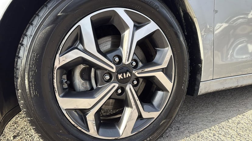 2020 Kia Forte - Image 2