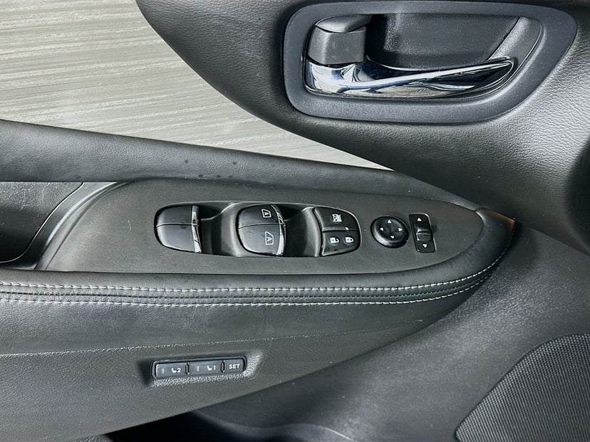 2017 Nissan Murano - Image 18