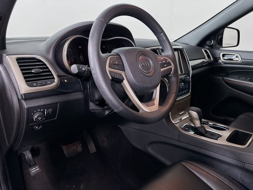 2017 Jeep Grand Cherokee - Image 9