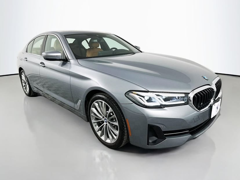 2023 BMW 5 Series - Image 3