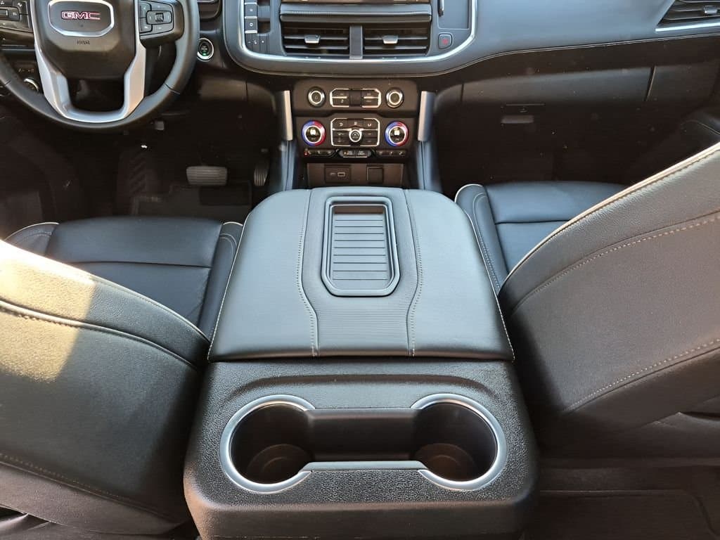 2023 GMC Yukon - Image 22