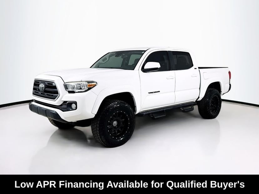2018 Toyota Tacoma - Image 3