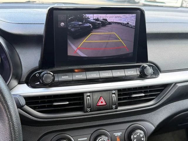 2023 Kia Forte - Image 17