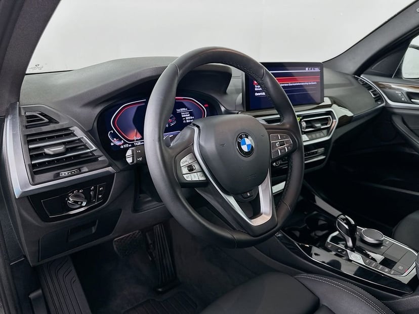 2023 BMW X3 - Image 9